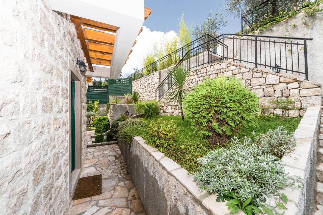 Lavender House With Shared Pool Villa Herceg Novi Eksteriør billede