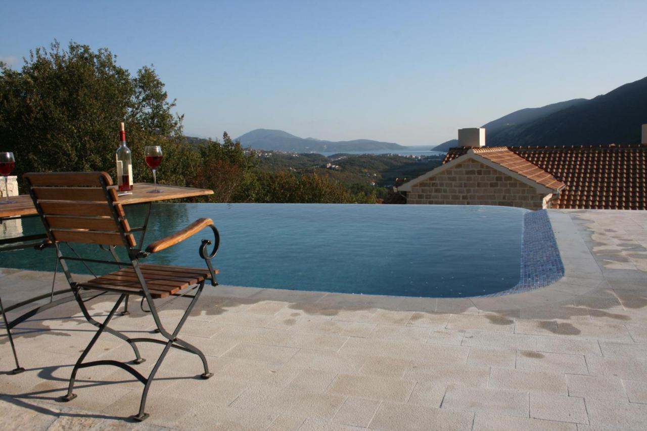 Lavender House With Shared Pool Villa Herceg Novi Eksteriør billede