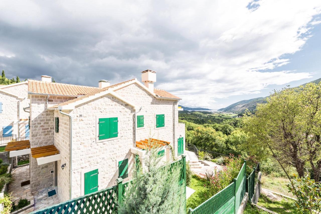 Lavender House With Shared Pool Villa Herceg Novi Eksteriør billede